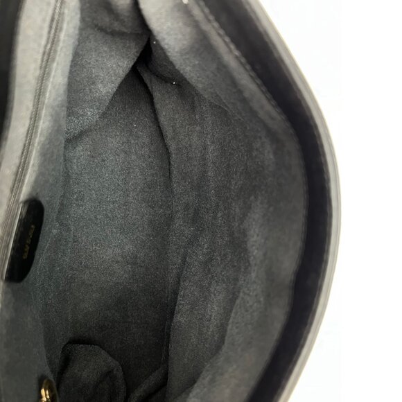 Gucci Black Leather Shoulder Bag - Picture 2 of 10